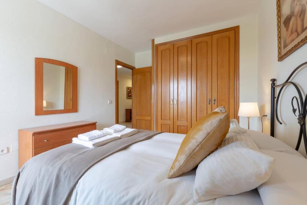 Playa Huelin Apartamento Apartment Malaga Exterior photo